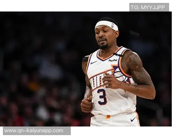 比尔首场比赛表现出色上半场完美命中率贡献12分2篮板正负值5 比尔首场比赛表现出色上半场完美命中率贡献12分2篮板正负值5