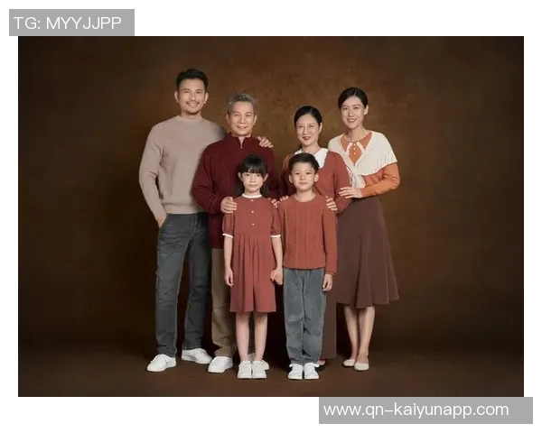 布莱斯分享詹姆斯全家福感恩瞬间幸福洋溢温馨家庭时光