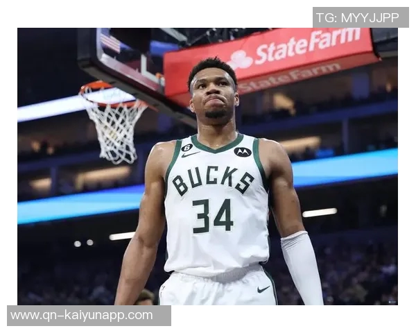 字母哥高效砍下30分8板6助关键时刻三分犯规令人担忧