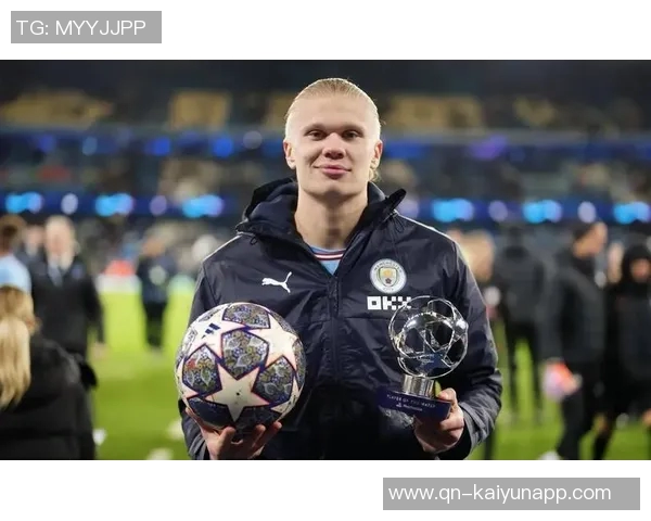 哈兰德社媒晒球鞋照展现幽默一面却依旧保持严肃风格